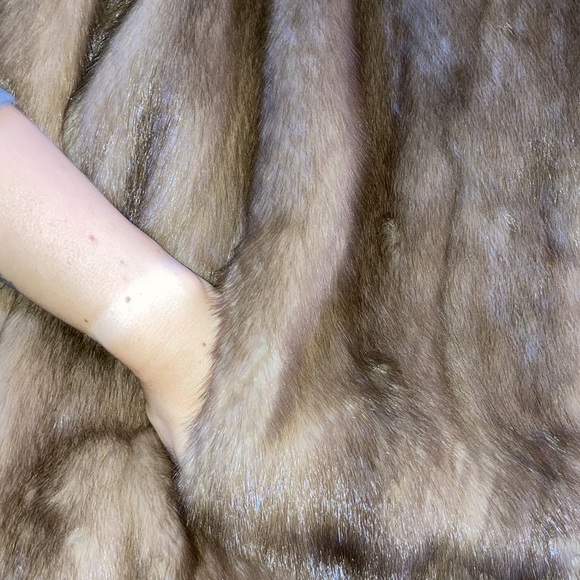A. Hackman Furs VTG Mink Fur Coat With Beautiful Embroidered Stitching Inside - Picture 9 of 13